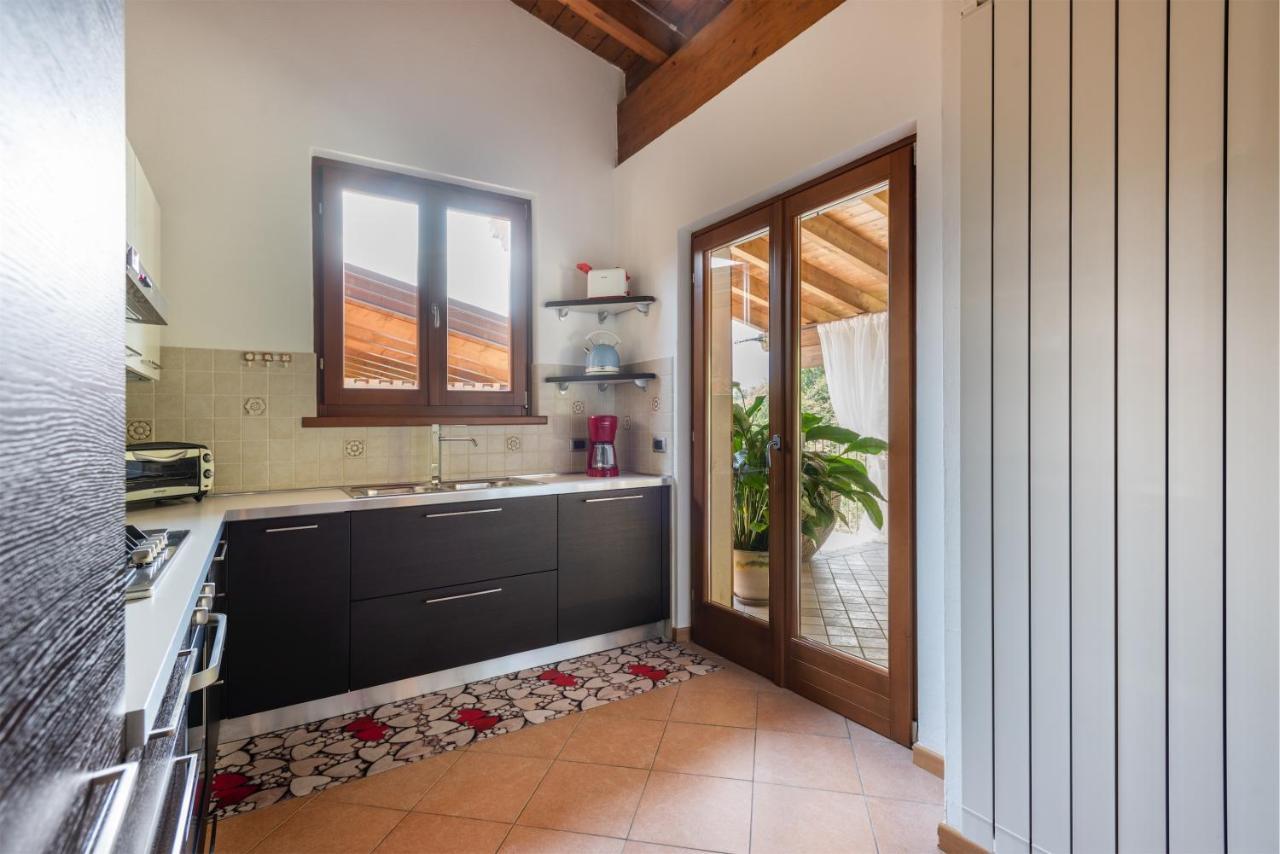 Апартаменты Casa Francesca Relax Лимоне-суль-Гарда Экстерьер фото