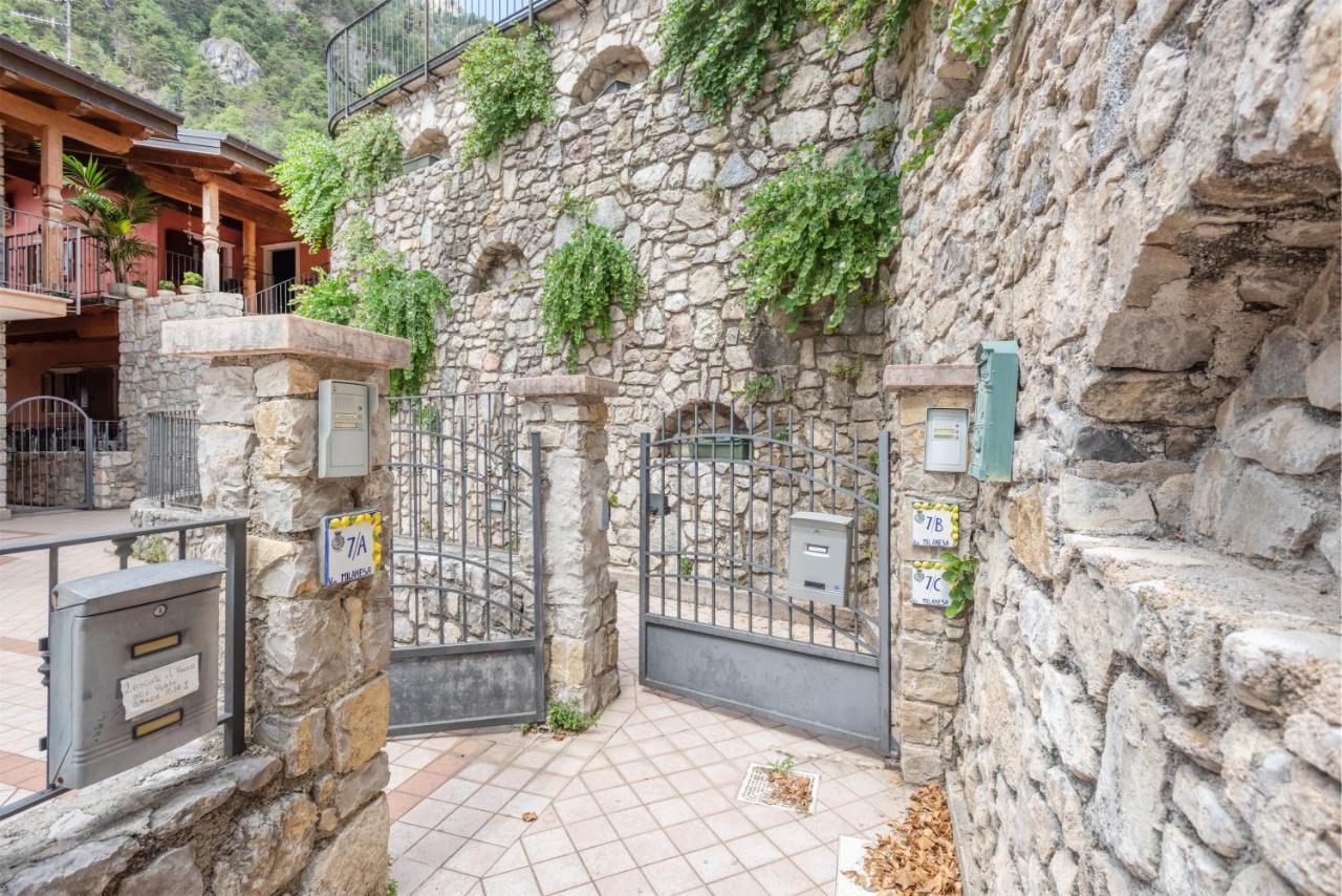 Апартаменты Casa Francesca Relax Лимоне-суль-Гарда Экстерьер фото